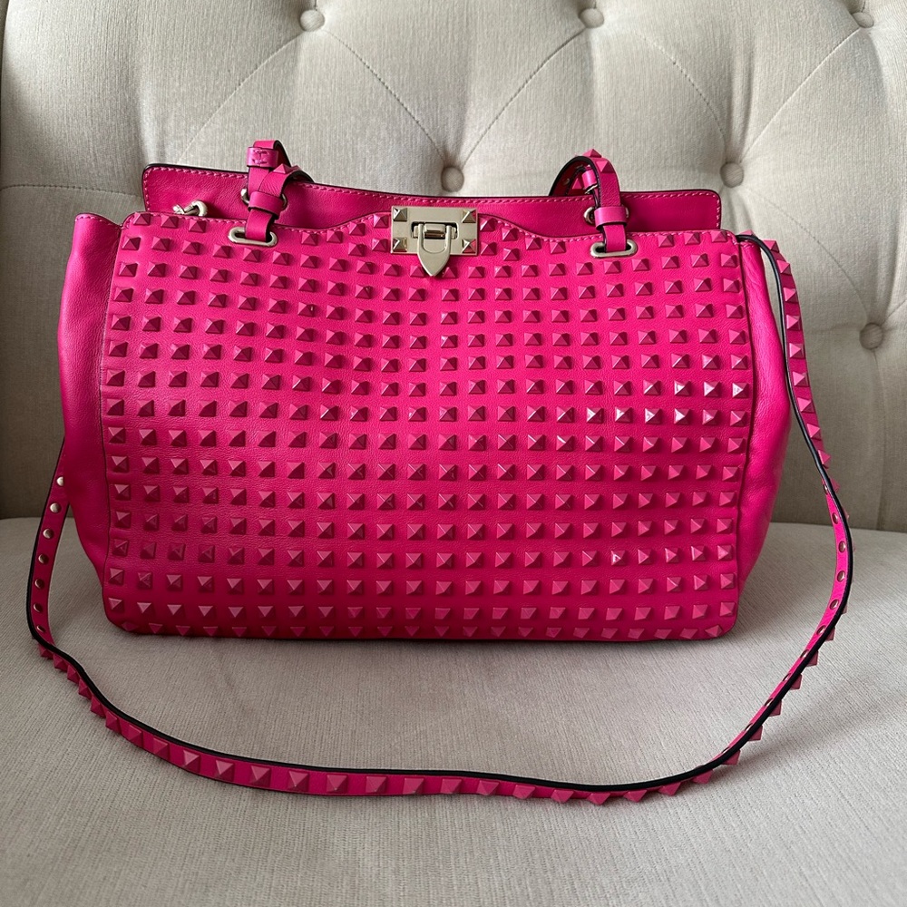 Valentino Garavani rockstud hot pink tote